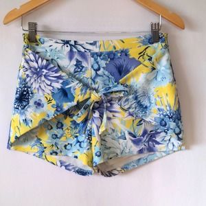 J.O.A. Floral High Waist Lined Front Tie Shorts Size Small
